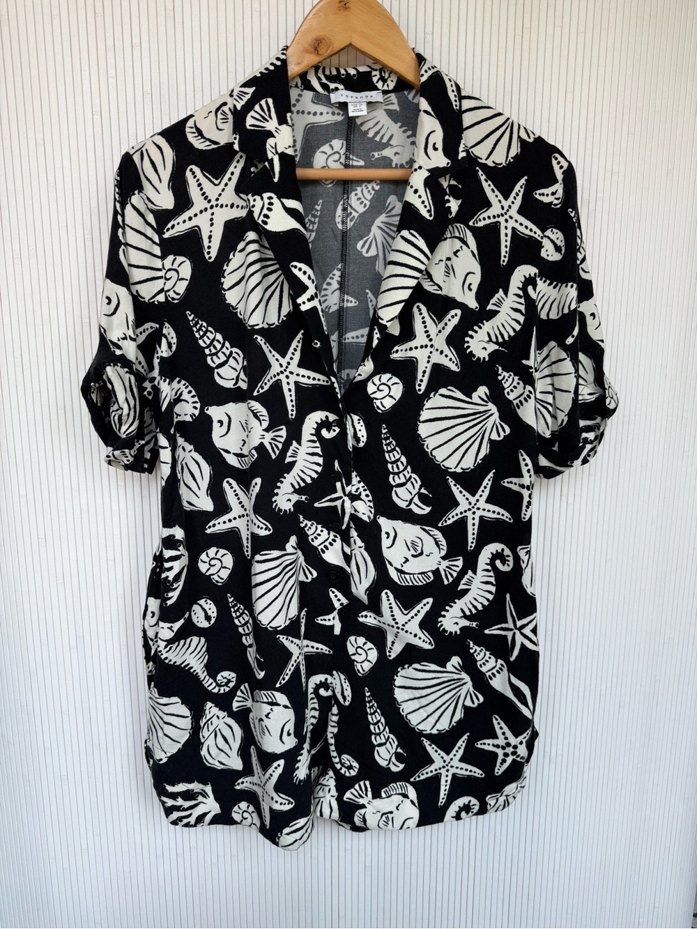 Topshop Black and White Seashell Print Button Down Short Romper Size 4 US